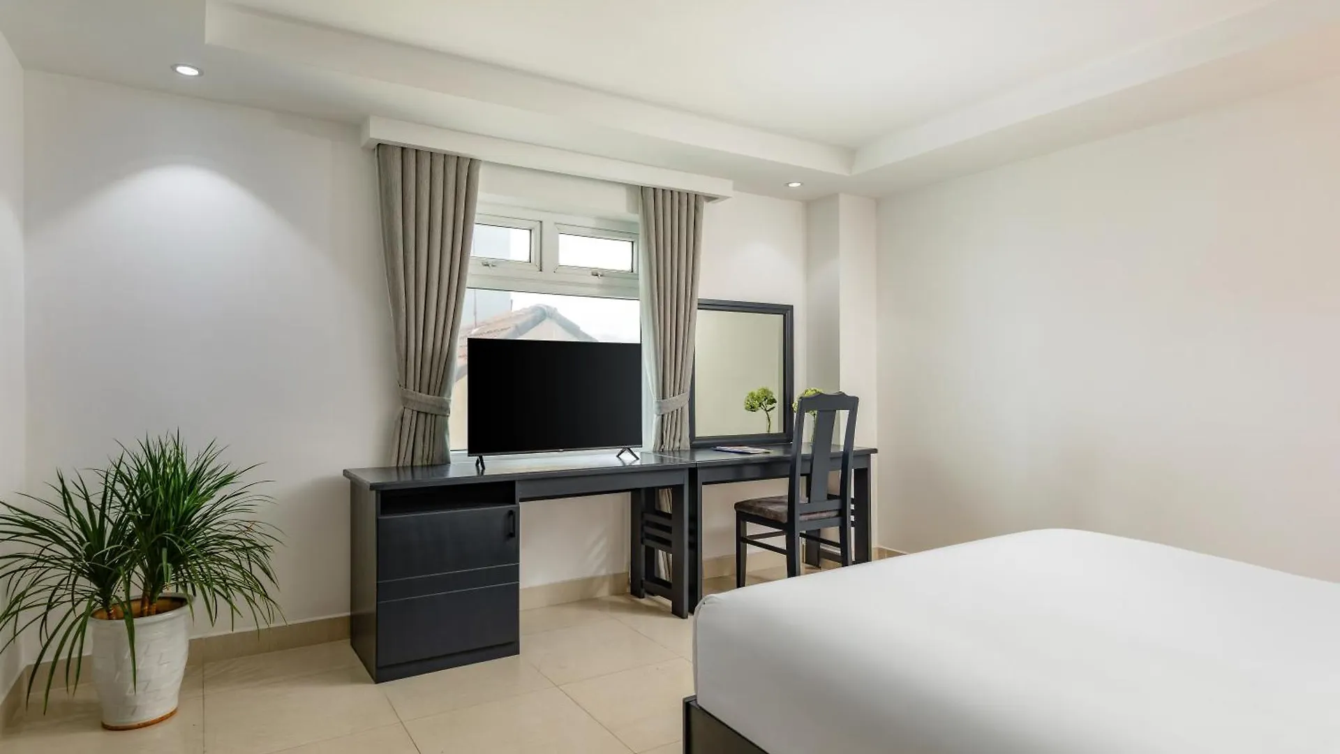 ***  Kay Hotel Da Nang - Near Dragon Bridge וייטנאם
