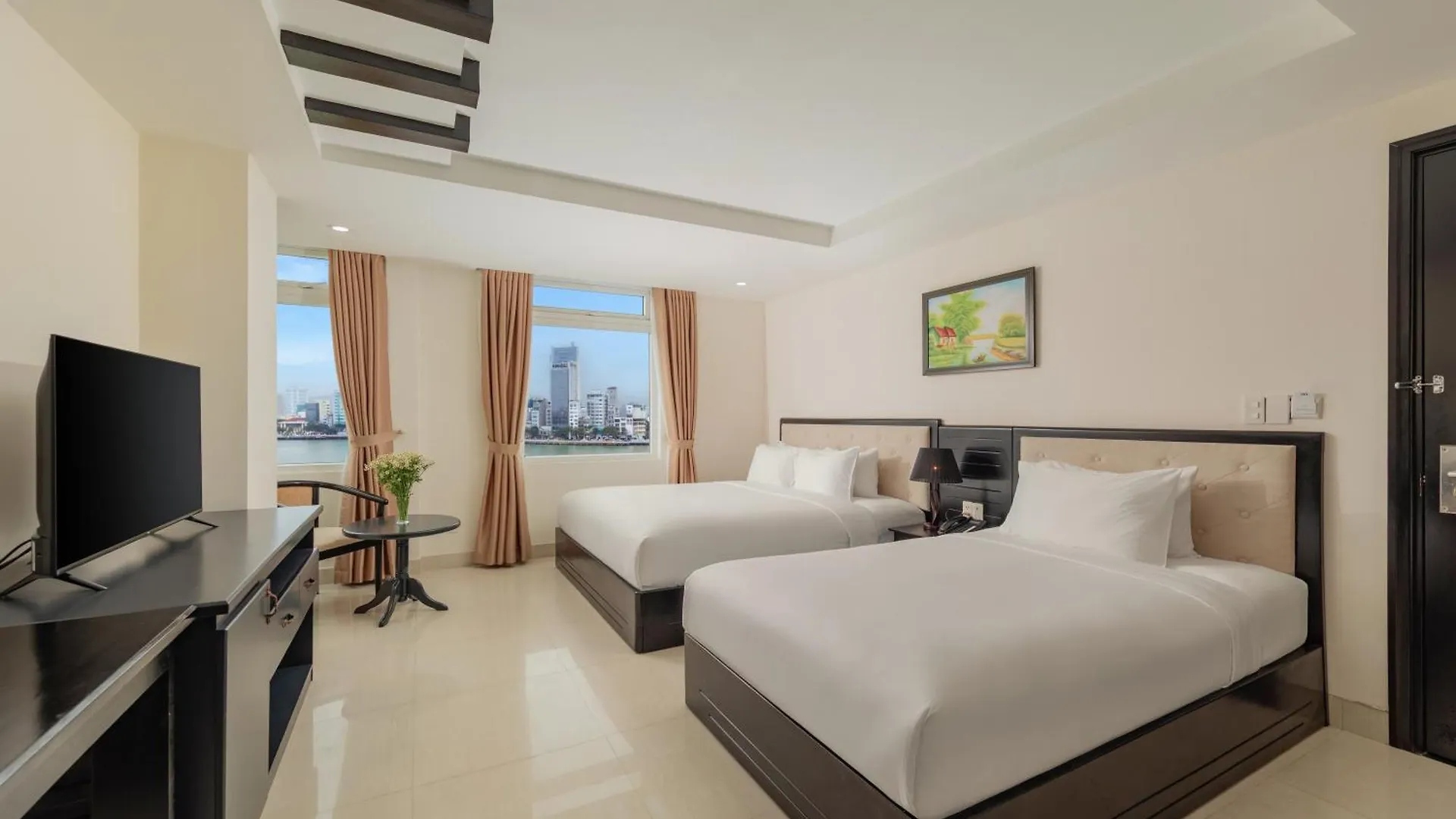 Kay Hotel Da Nang - Near Dragon Bridge
