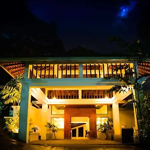 Hilltop Hotel Kandy