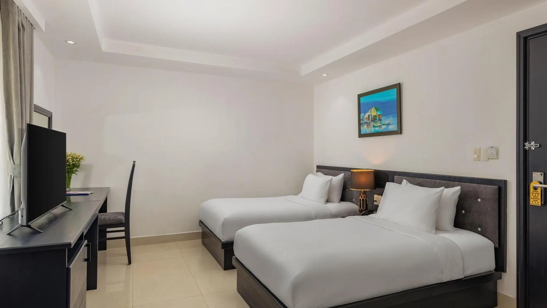 Kay Hotel Da Nang - Near Dragon Bridge