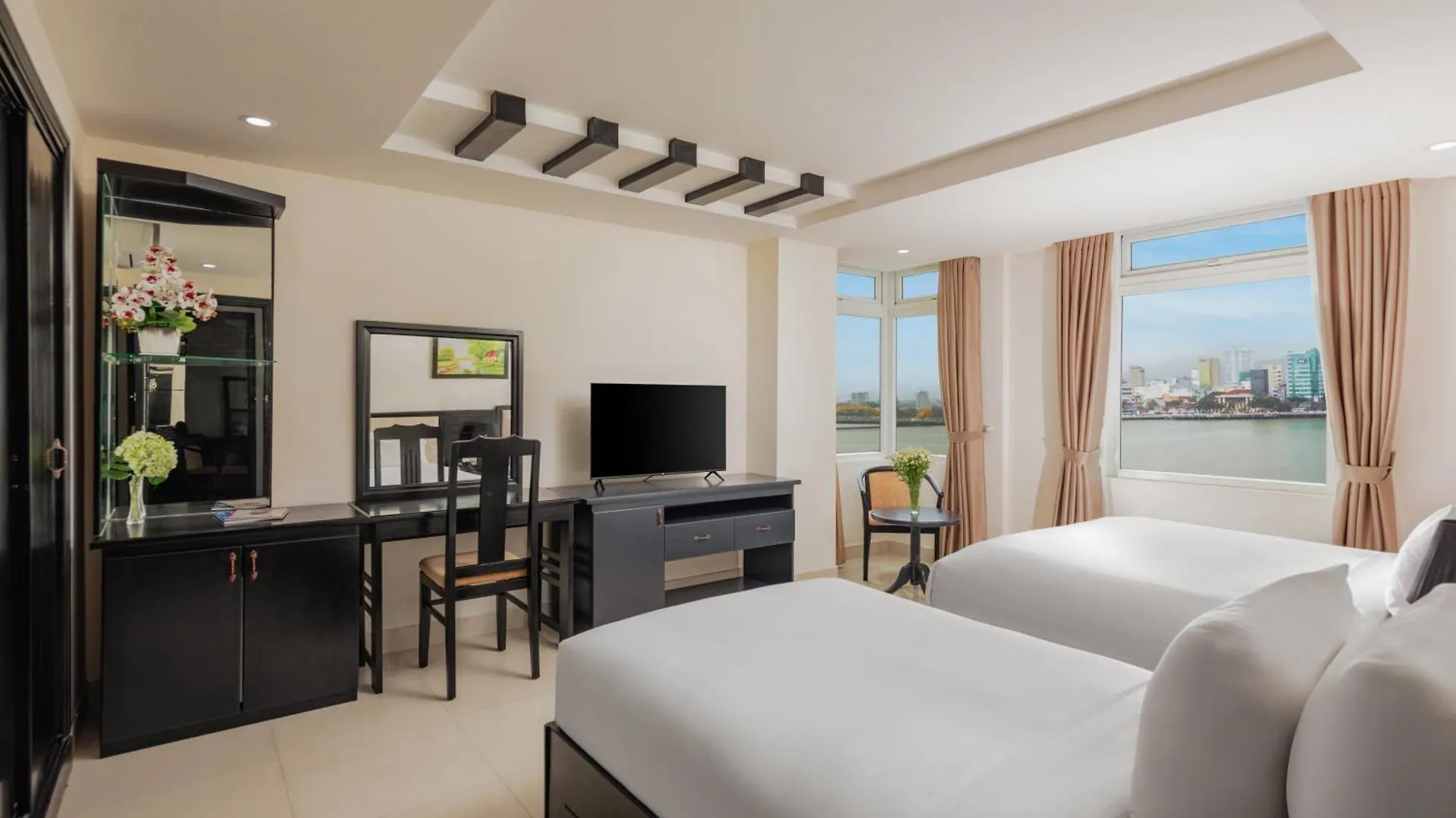 Kay Hotel Da Nang - Near Dragon Bridge